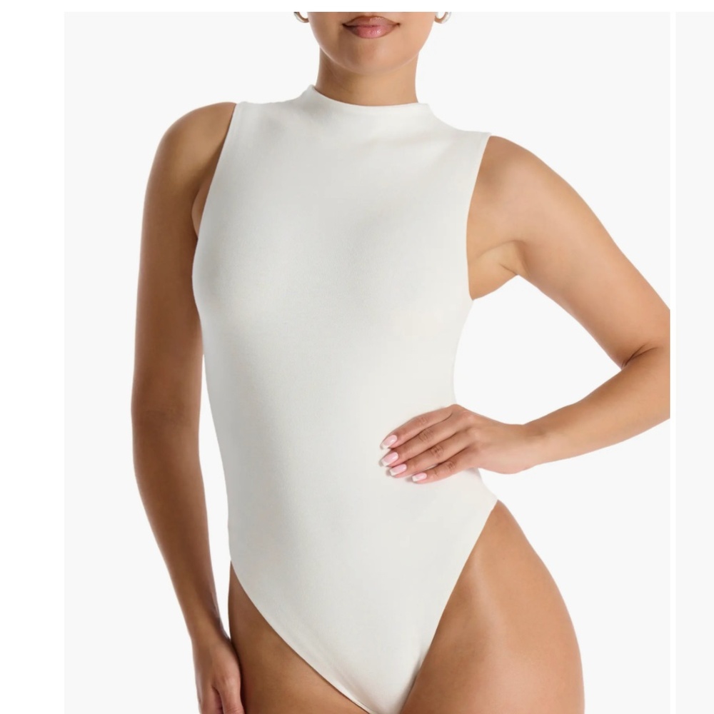 The Naked Wardrobe Sleeveless Bodysuit